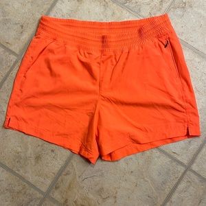 Old navy women’s shorts stretch tech medium orange